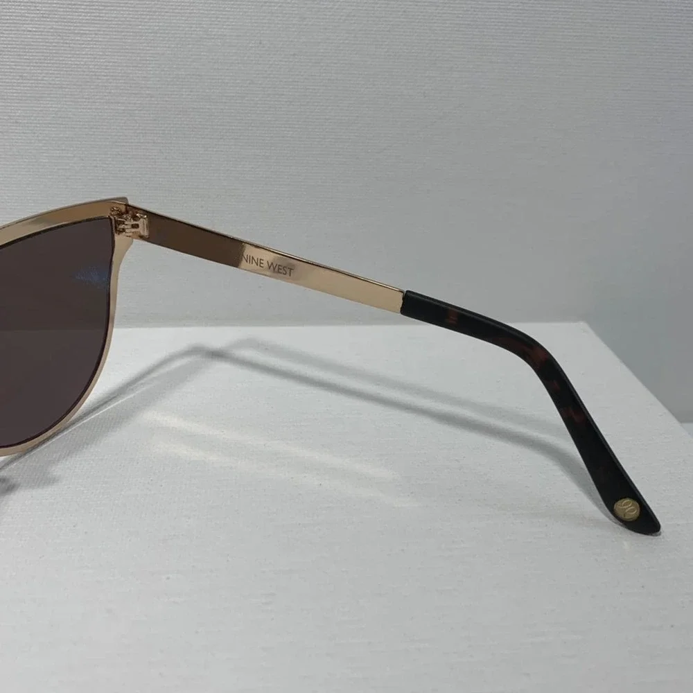 Nine West cat style gold sunglasses
